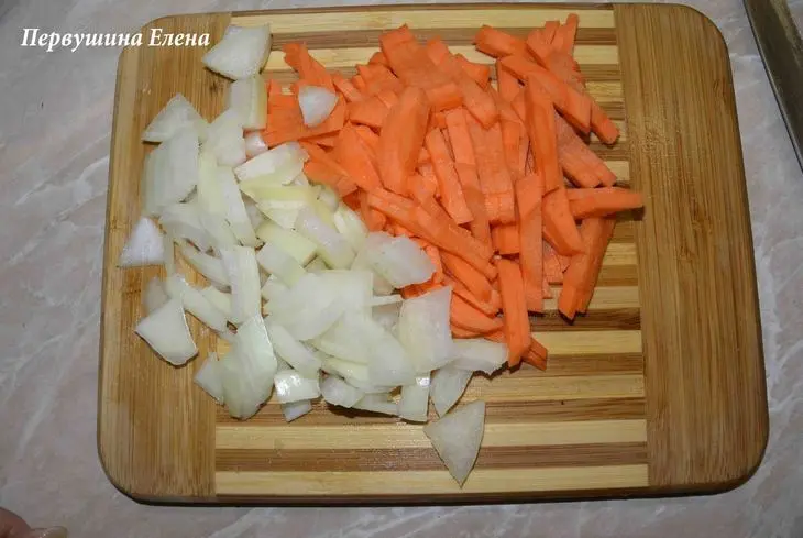 Суп тыквенный с фаршем и кунжутом: шаг 2