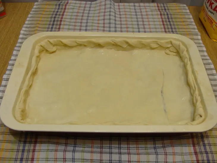 Пирог с рисом, фасолью и рыбой: шаг 6
