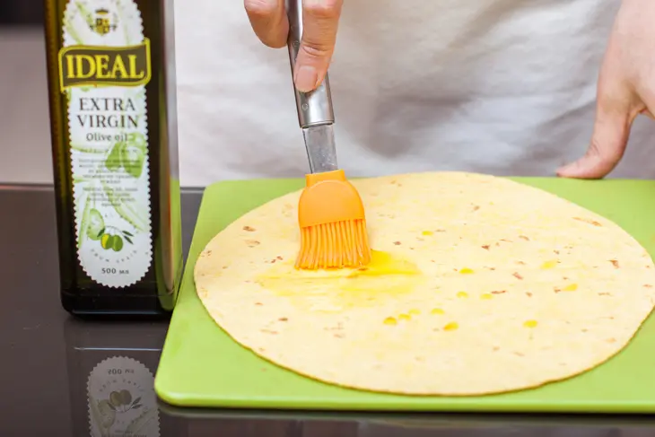Тостада (tostadas) с курицей и авокадо: шаг 4