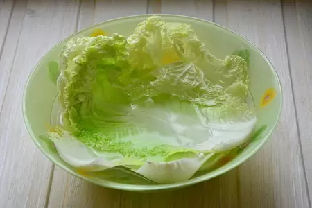 Рулетики из пекинской капусты с мясом и сладким перцем: шаг 2