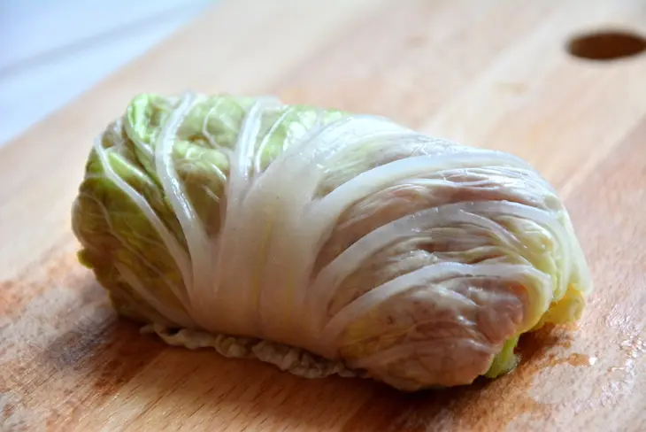 Рулетики из пекинской капусты с мясом и сладким перцем: шаг 6