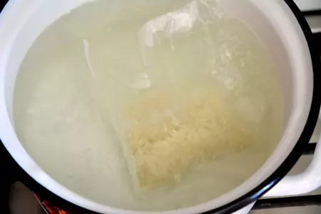 Рулетики из пекинской капусты с мясом и сладким перцем: шаг 9