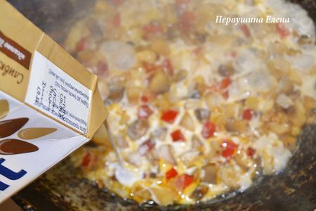 Рис под сливочно-грибным соусом : шаг 8