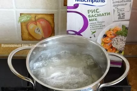 Овощная зажарка с мидиями и маринованным луком: шаг 1