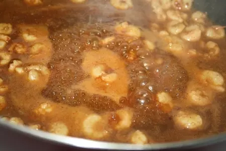 Лапша пхат тхай (phat thai) с креветками и арахисом: шаг 6