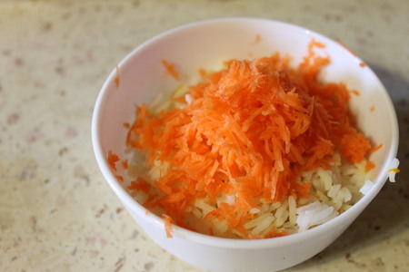 Лук запеченный с рисом и морковью: шаг 2