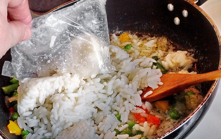 Рис с зеленой спаржей и горошком: шаг 5