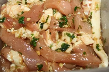 Тайские шашлычки из свинины муу пинг (หมูปิ้ง): шаг 6