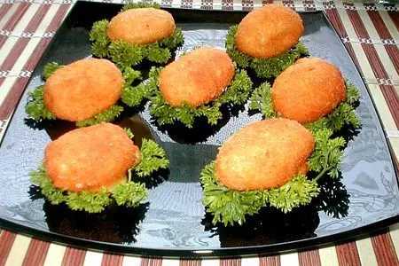 Заварные  пирожки  из....сыра: шаг 7