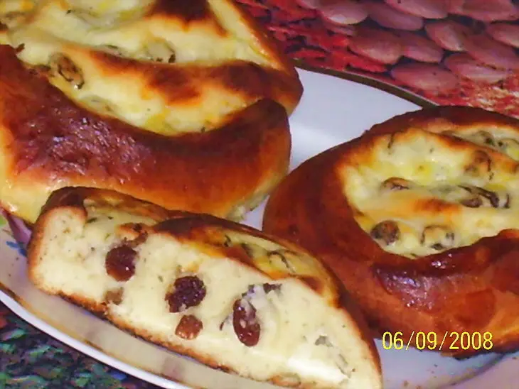 Булочки с творогом и изюмом: шаг 8