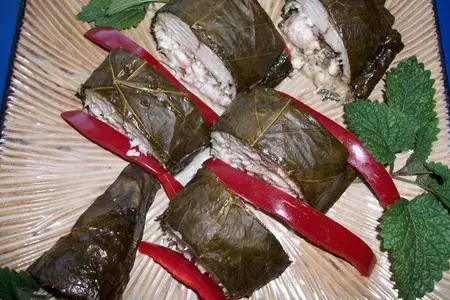 Скумбрия в виноградных листьях: шаг 7