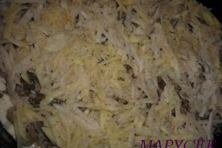 Пирог заливной с сыроежками и картошкой: шаг 2