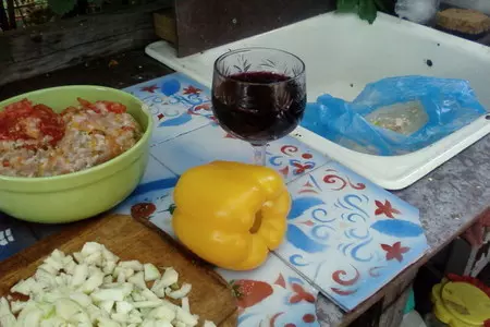 Разноцветные овощи, фаршированные мясом с дымком: шаг 8