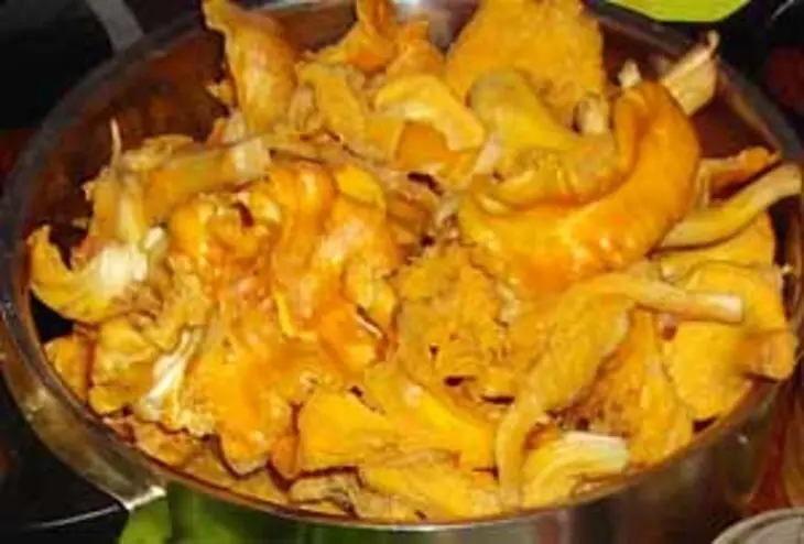 Лисички с макаронами и сыром: шаг 2