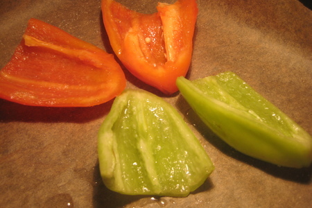 Маффины "осенние" с соусом из печеного перца и авокадо.: шаг 1