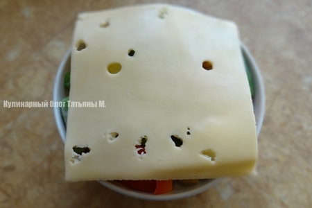 Мидии, запеченные с овощами под сыром со сливками: шаг 4