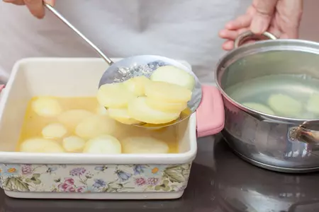 Венский картофельный салат (wiener erdäpfelsalat): шаг 3
