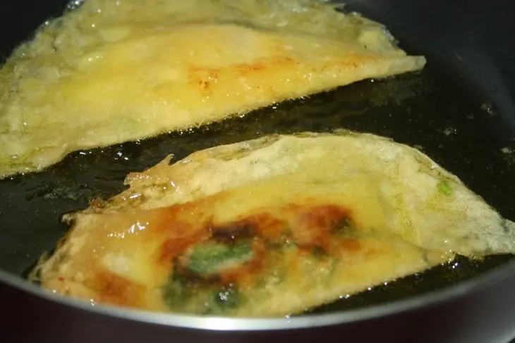Алжирские брики с картофелем, креветками и зеленью: шаг 9