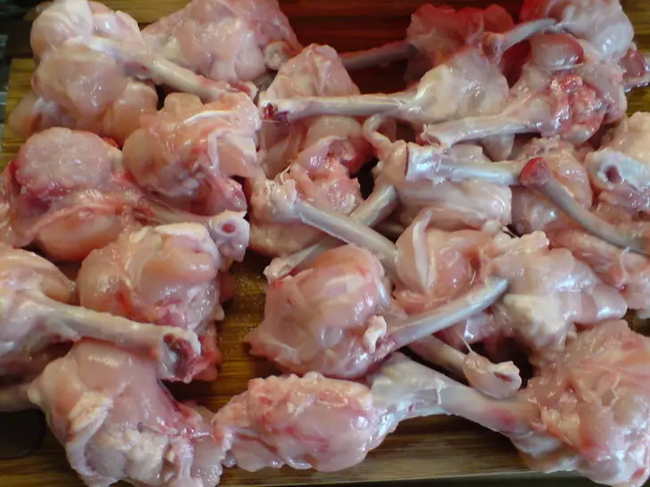 Горячая закуска из куриных крылышек//"лолипоп": шаг 1
