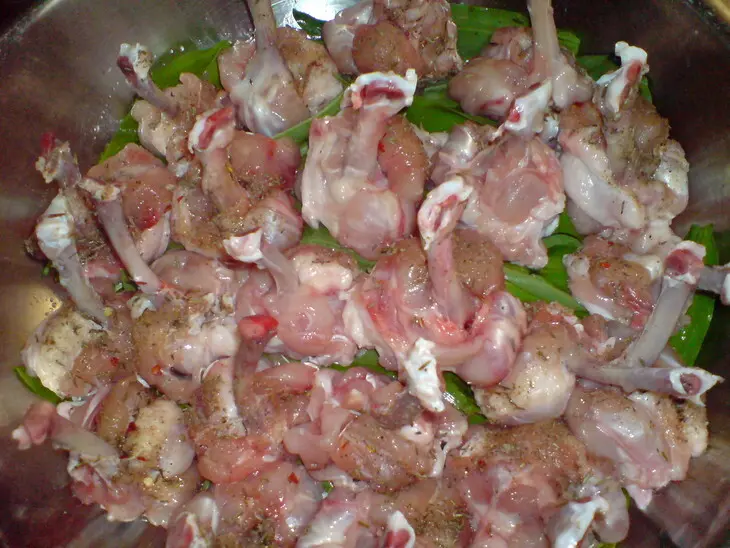 Горячая закуска из куриных крылышек//"лолипоп": шаг 3