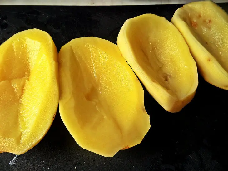 Картофель,запечённый с креветочной начинкой: шаг 1