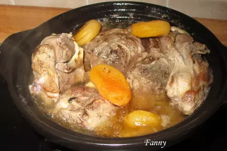 Тажин из баранины с орехами и курагой: шаг 5