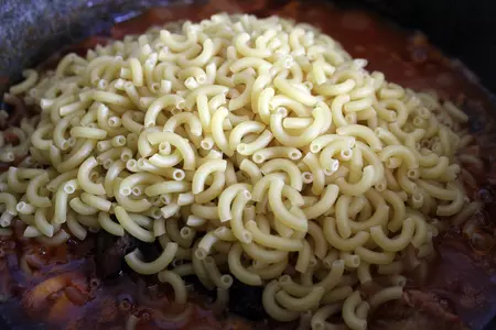 Паста с овощами и свиными ребрышками (fideos a la cazuela): шаг 7