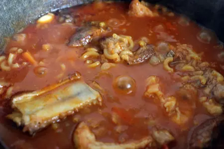 Паста с овощами и свиными ребрышками (fideos a la cazuela): шаг 8