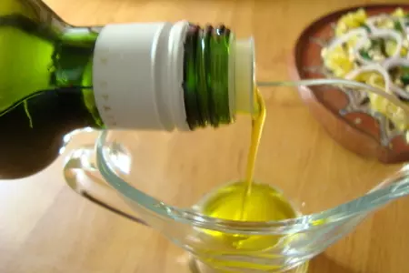 Салат из апельсина и лука с грецкими орехами: шаг 4