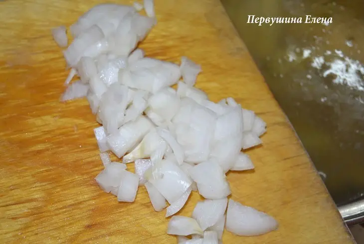 Зеленый борщ с рисом: шаг 3