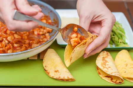 Мексиканские тако (tacos) с курицей: шаг 8