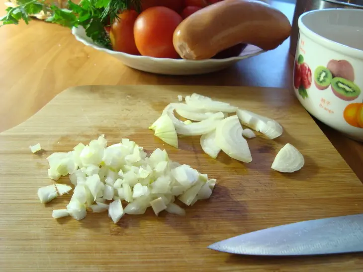 Перцы фаршированные сардельками,рисом и овощами.: шаг 2
