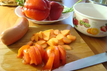 Перцы фаршированные сардельками,рисом и овощами.: шаг 4