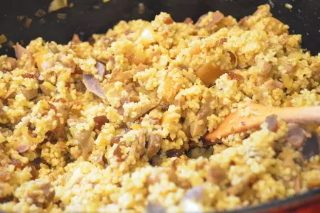 Марокканские пирожки "пастилла" с куриными пупочками и кускусом: шаг 6