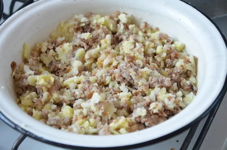 Турецкие лепёшки с мясом и картошкой: шаг 5