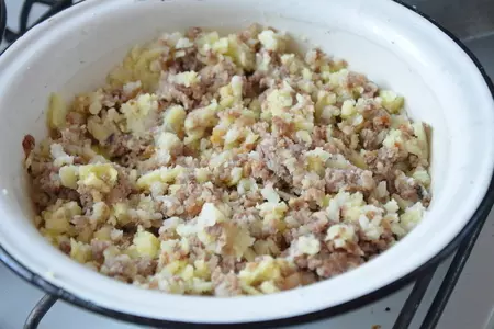 Турецкие лепёшки с мясом и картошкой: шаг 5