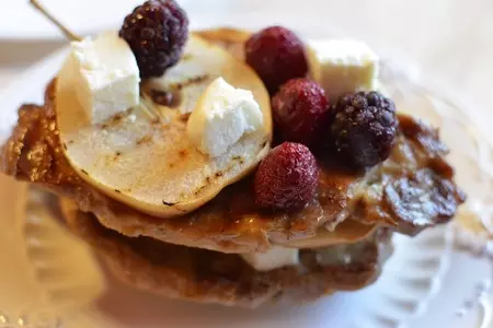 Мясной «мильфей» с грушами и шоколадным соусом.: шаг 6