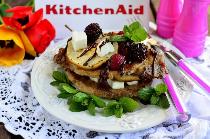 Мясной «мильфей» с грушами и шоколадным соусом.: шаг 8