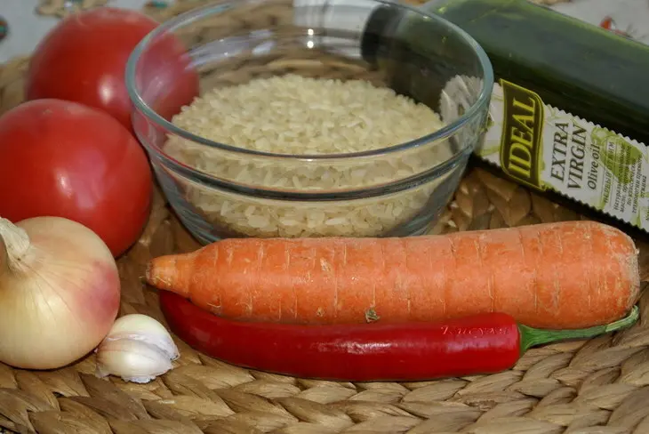 Мексиканский рис (arroz a la mexicana): шаг 1