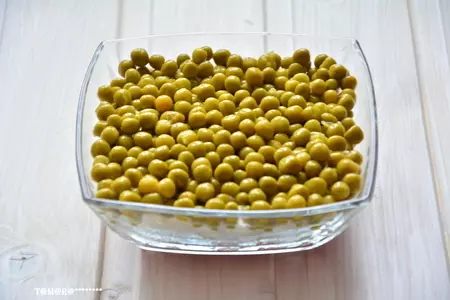 Слоеный "оливье" с рисом: шаг 5