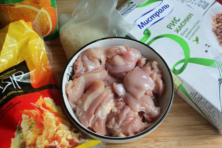 Куриные бедра в пикантном апельсиновом соусе с рисом жасмин: шаг 1