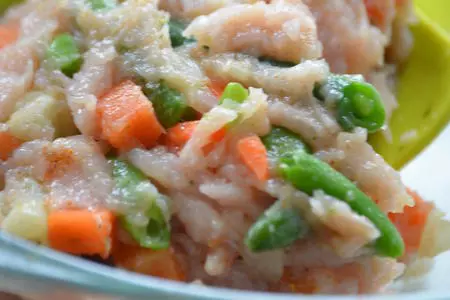 Куриная колбаса с овощами: шаг 4