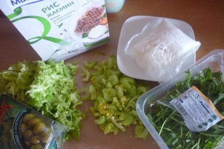 Рисовый салат с редькой и сельдереем из серии "зелёненький он был": шаг 2