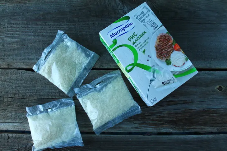 Пирожки с рисом, яйцом и щавелем: шаг 2