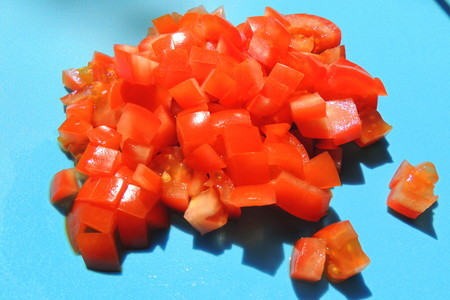 Лёгкий салат с помидорами и гречкой.: шаг 2