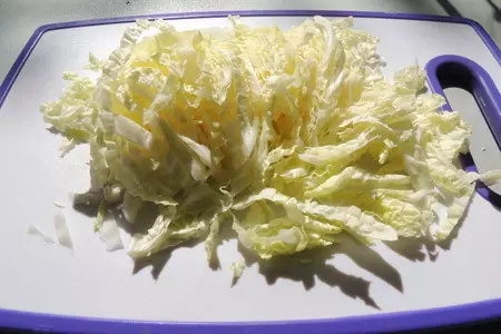 Лёгкий салат с помидорами и гречкой.: шаг 3