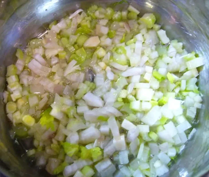 Рис индика с мясным рулетом и томатным соусом: шаг 4