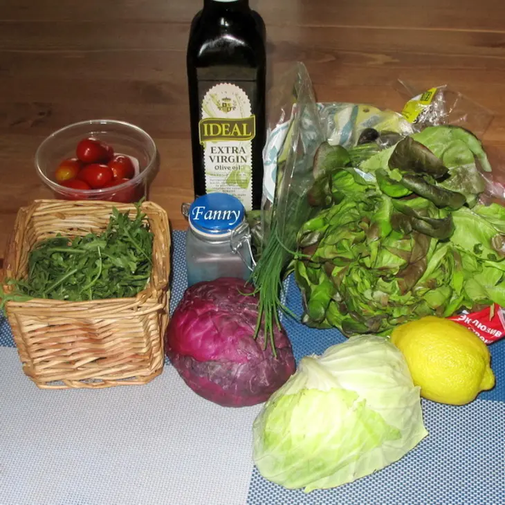 Салат из красной капусты  / kırmızı lahana salatası: шаг 1