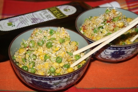 Жареный рис с овощами и яйцом по-китайски: шаг 7