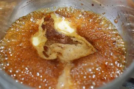 Томленая утиная ножка с пюре из молодой свеклы и клубничным соусом.: шаг 4